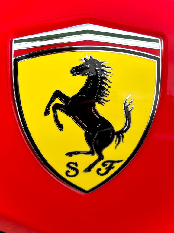 Ferrari SF90 2021