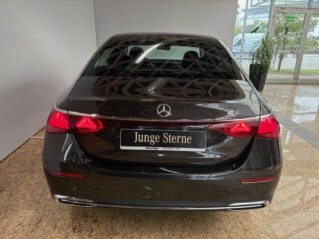 Mercedes-Benz E 220 2024