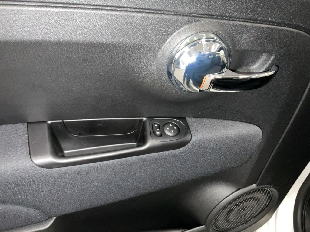 Fiat 500C 2024