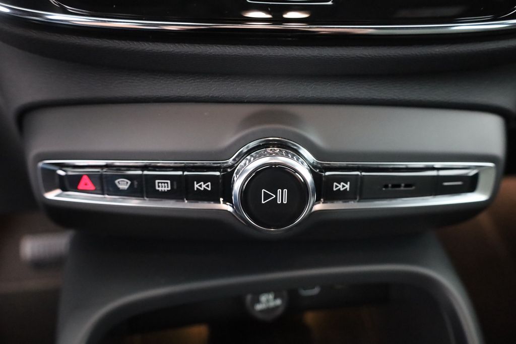 Volvo XC40 2024