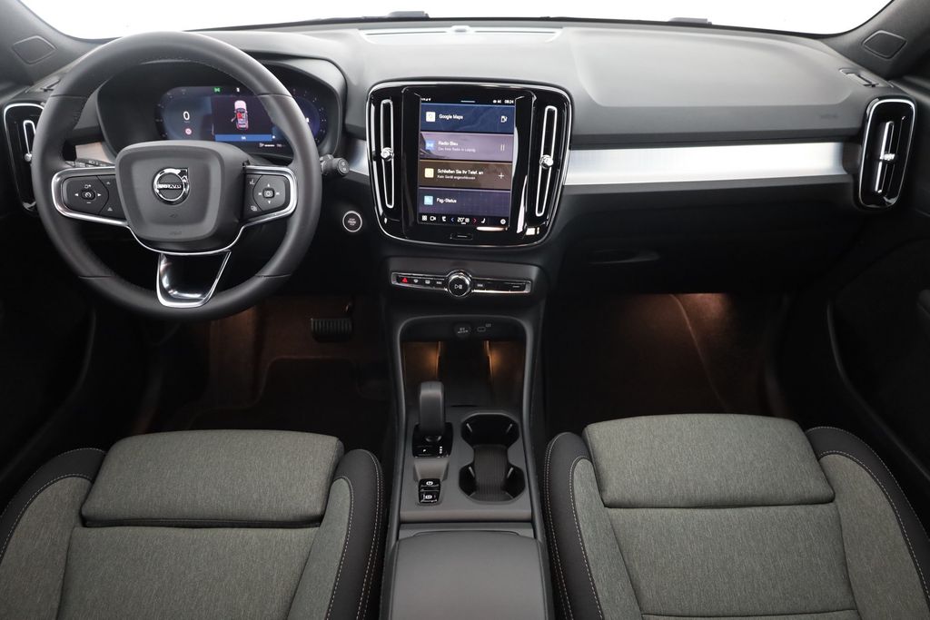 Volvo XC40 2024