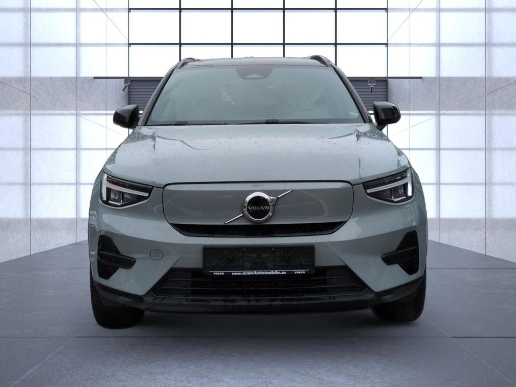 Volvo XC40 2025