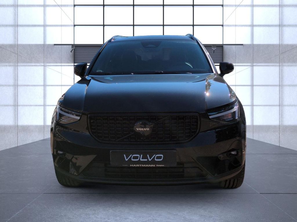 Volvo XC40 2025