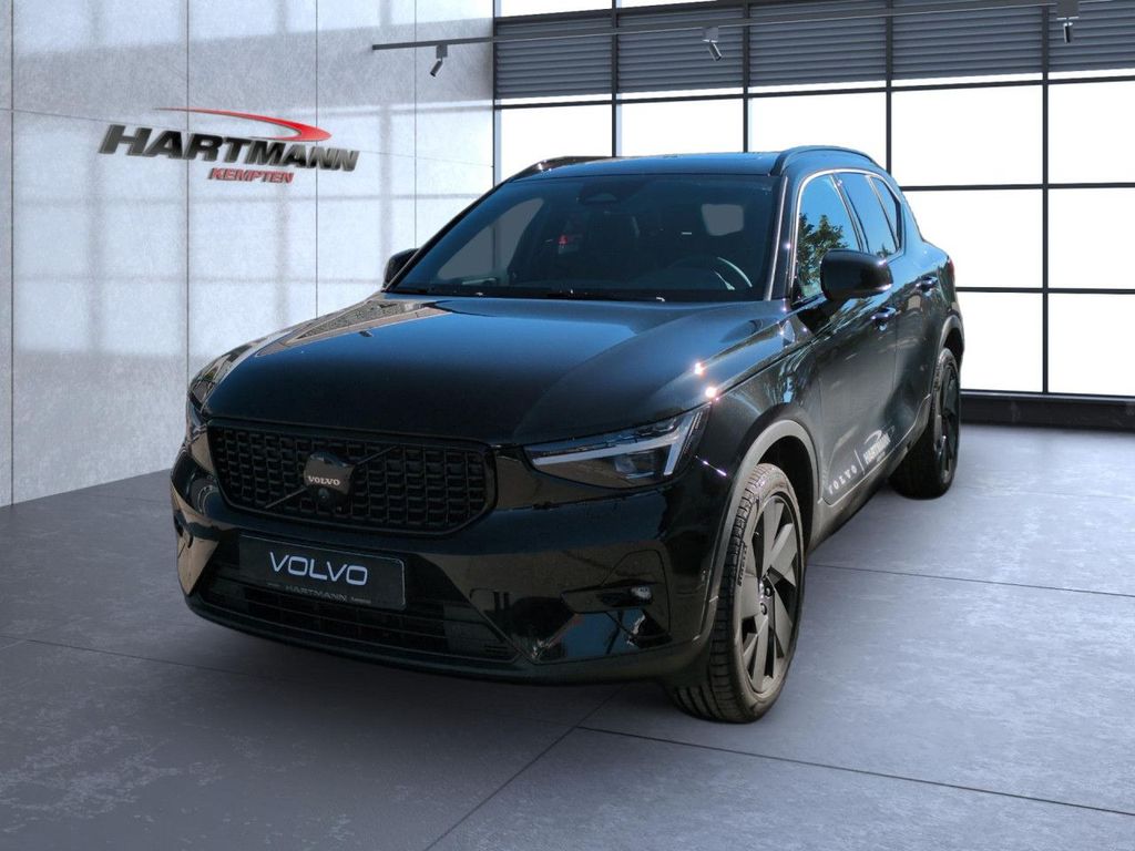 Volvo XC40 2025