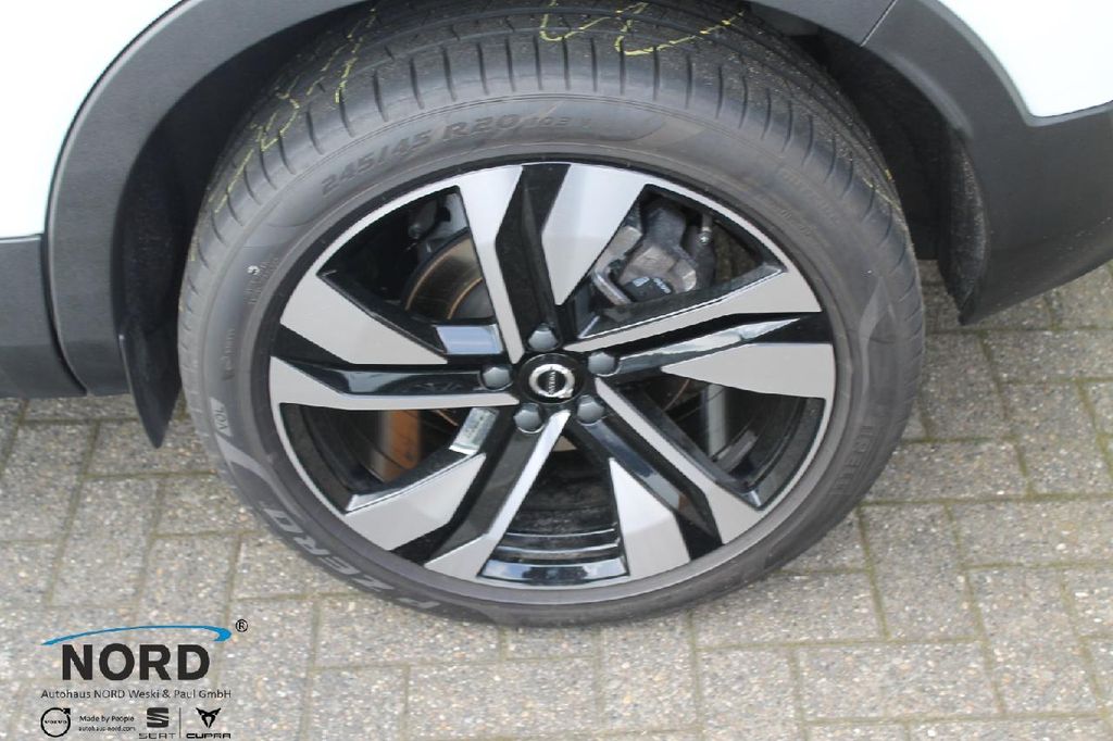 Volvo XC40 2023