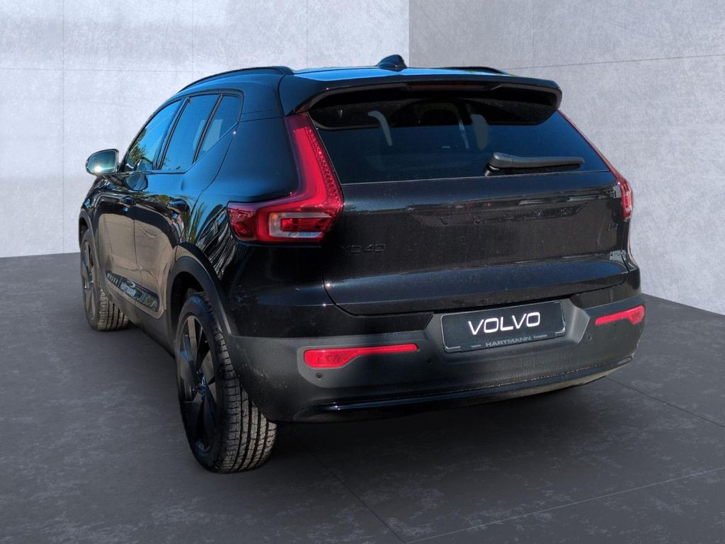 Volvo XC40 2025