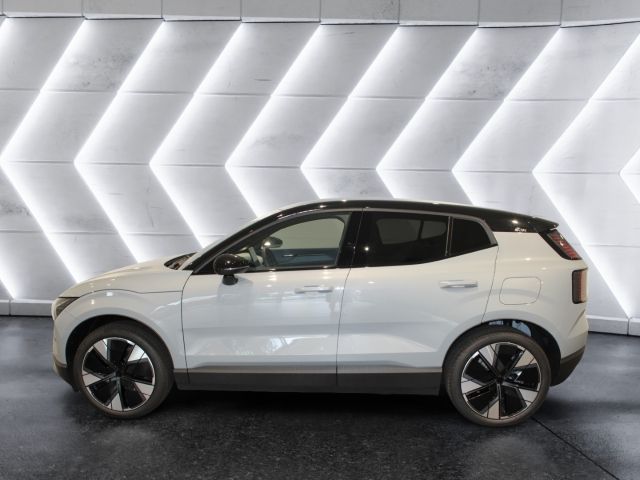 Volvo EX30 2024