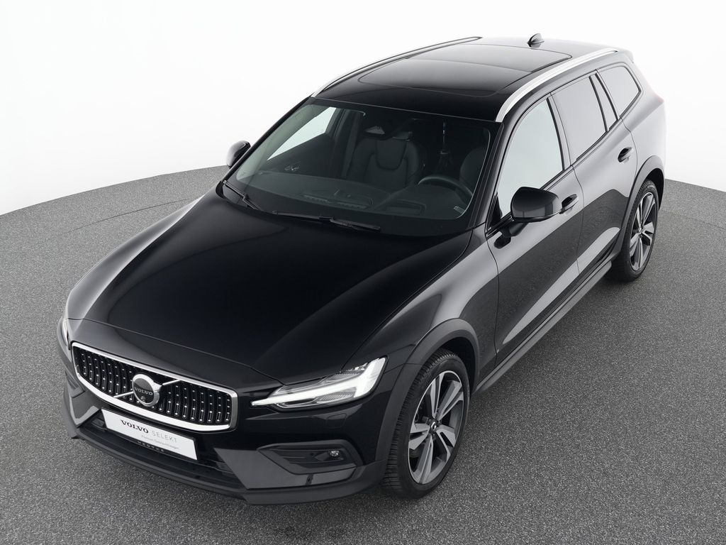 Volvo V60 Cross Country 2023