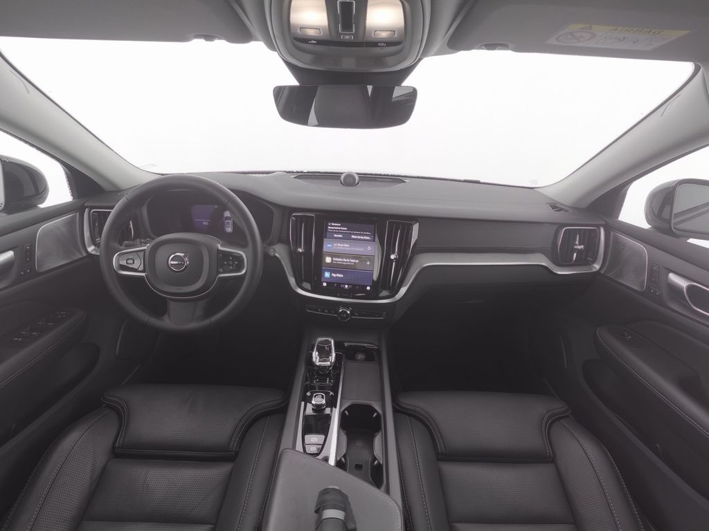 Volvo V60 Cross Country 2023