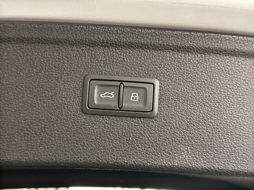 Audi SQ5 2023