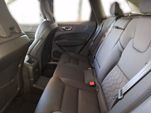 Volvo XC60 2025