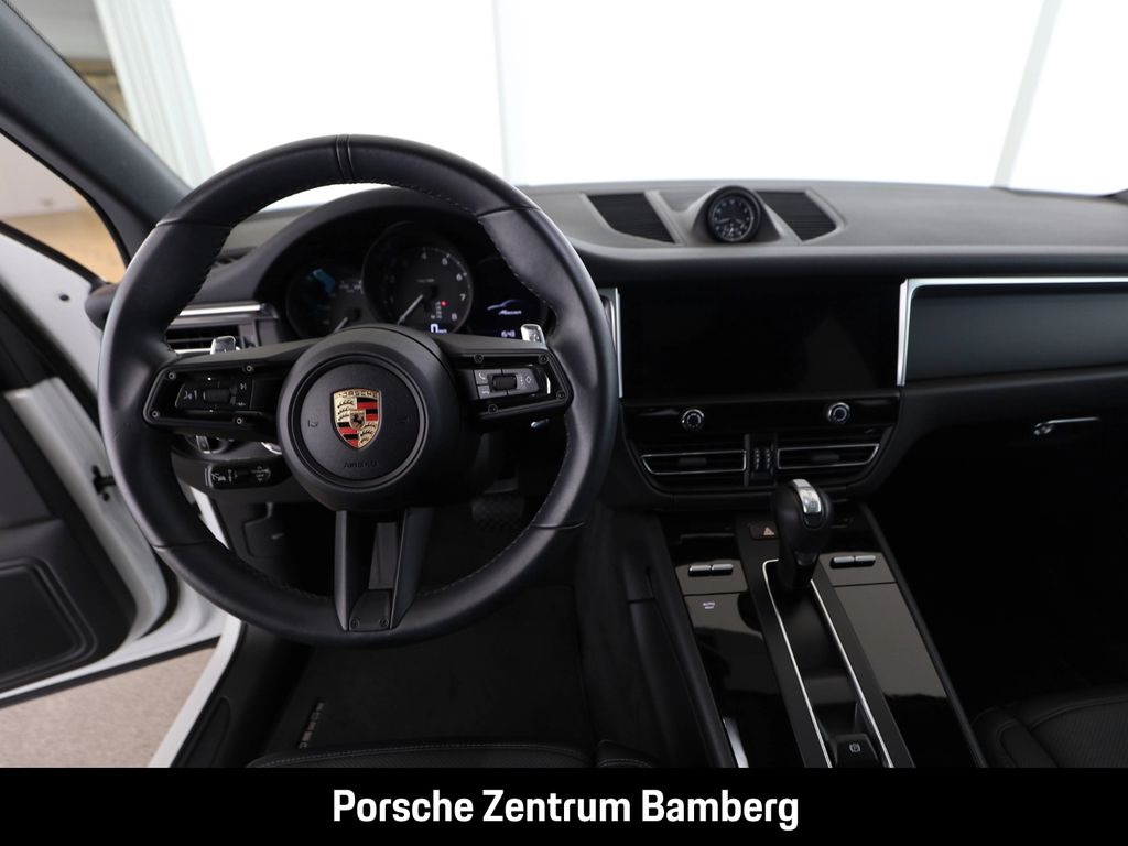Porsche Macan 2024