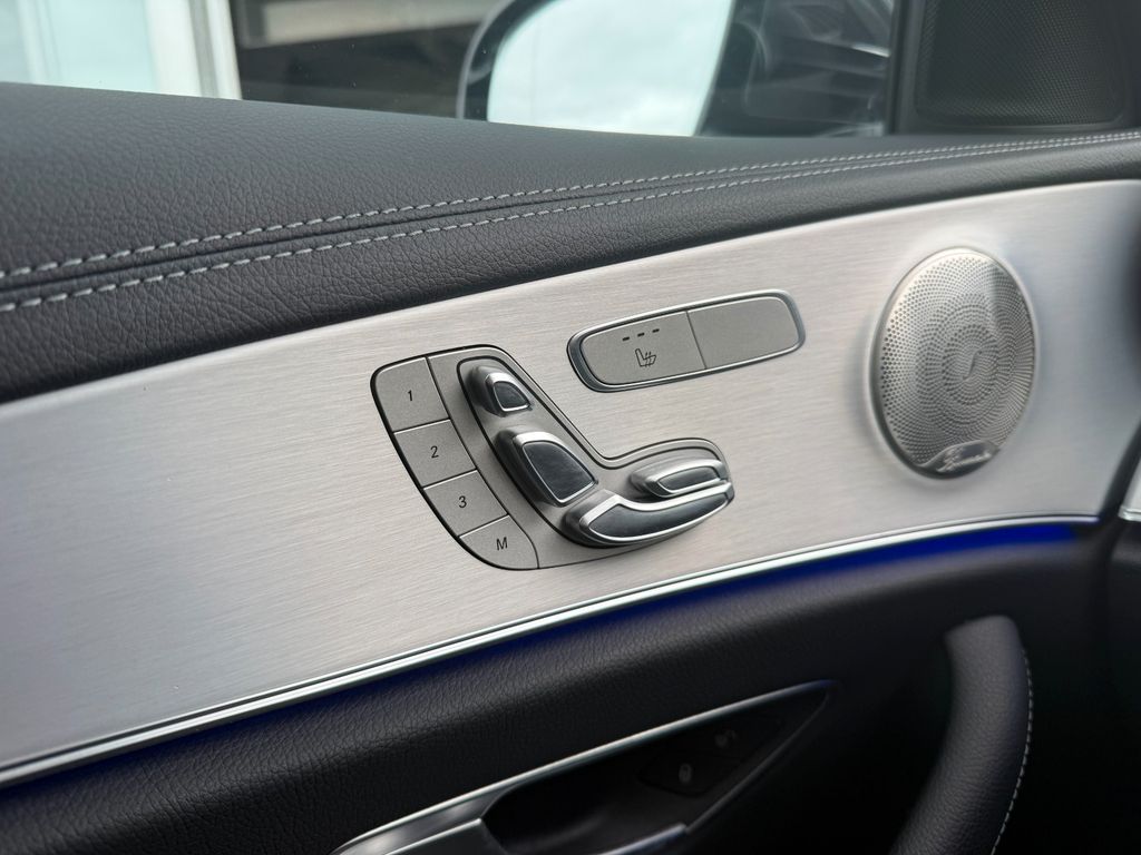 Mercedes-Benz E 300 2023