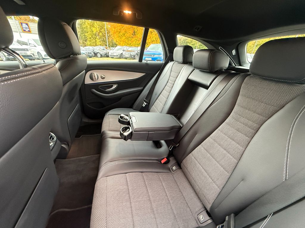 Mercedes-Benz E 300 2023