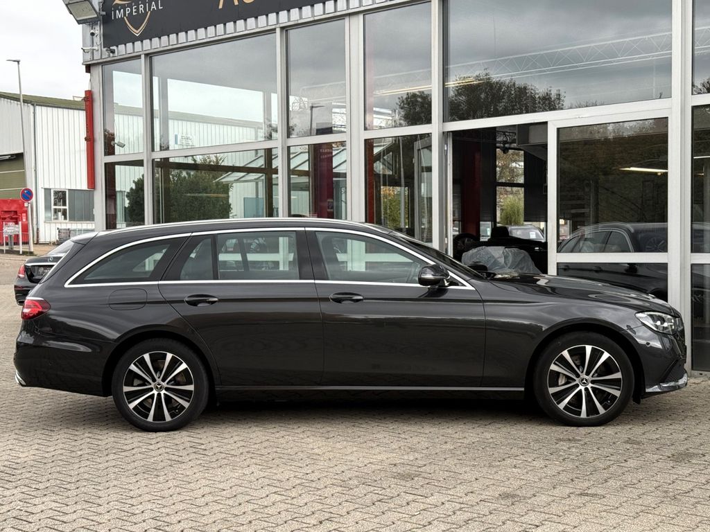 Mercedes-Benz E 300 2023