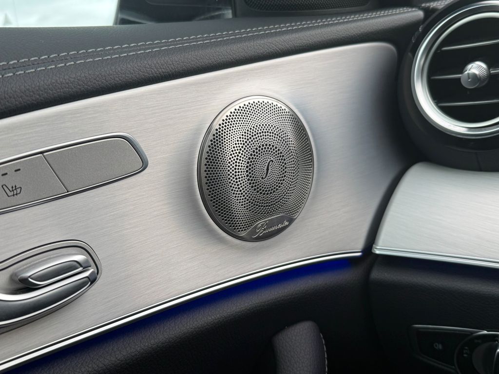 Mercedes-Benz E 300 2023