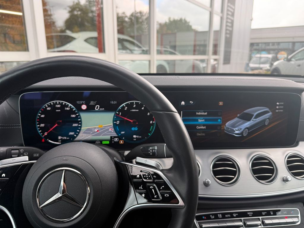 Mercedes-Benz E 300 2023