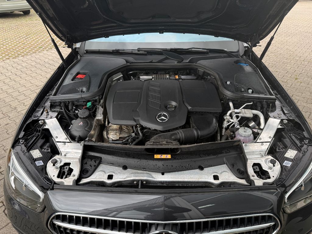 Mercedes-Benz E 300 2023