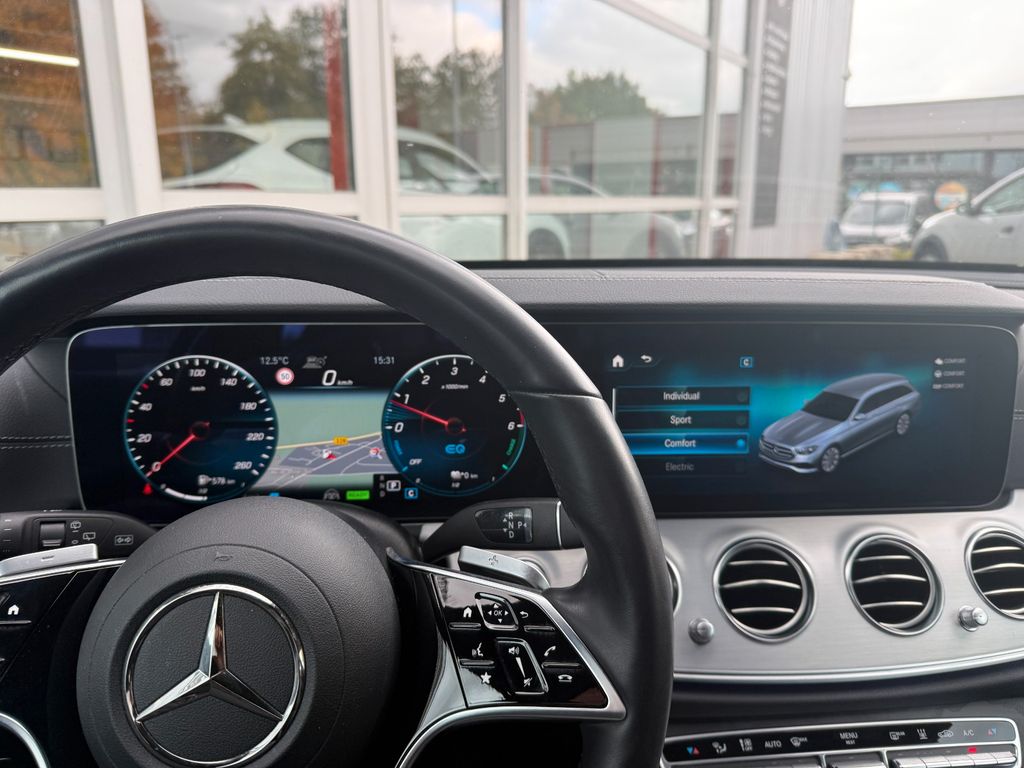 Mercedes-Benz E 300 2023