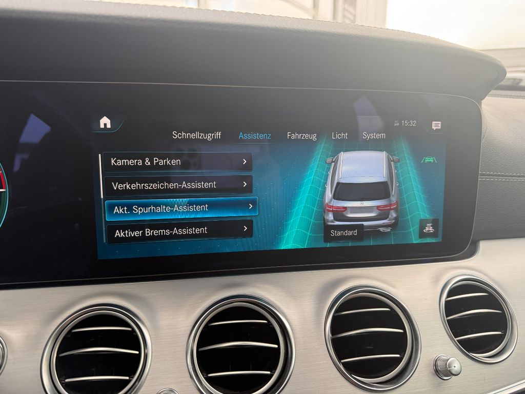 Mercedes-Benz E 300 2023