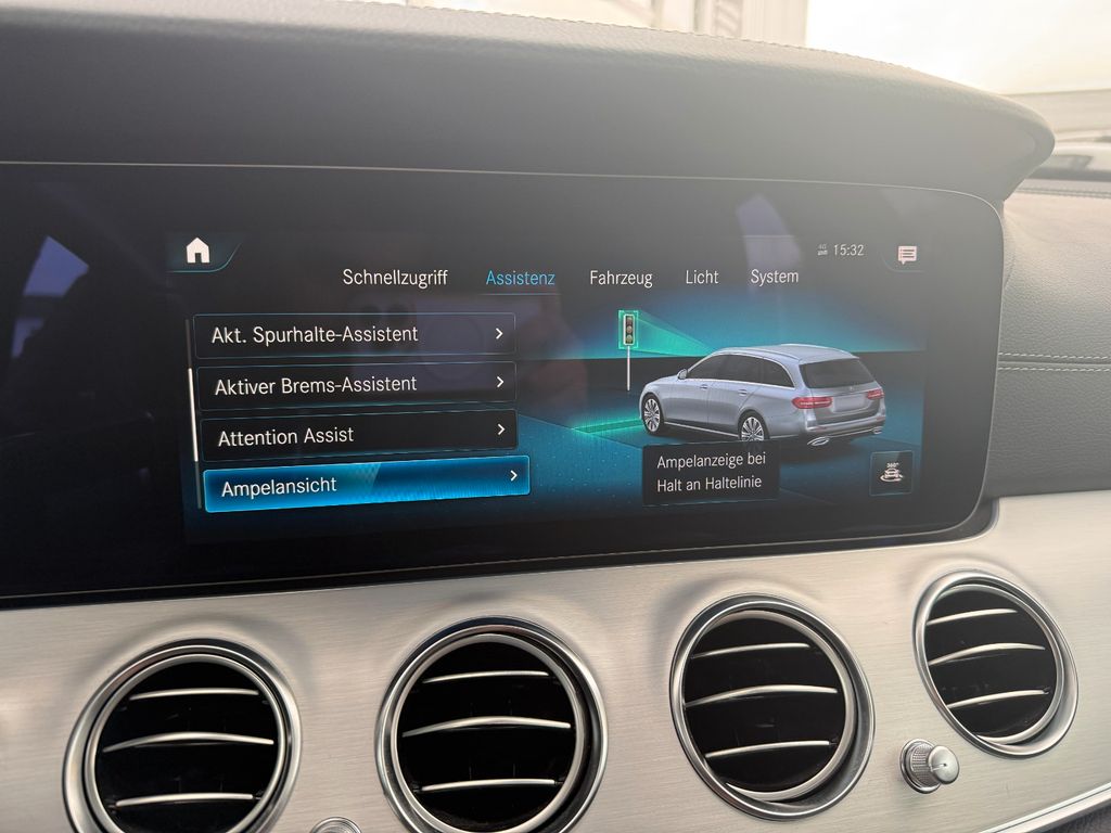 Mercedes-Benz E 300 2023