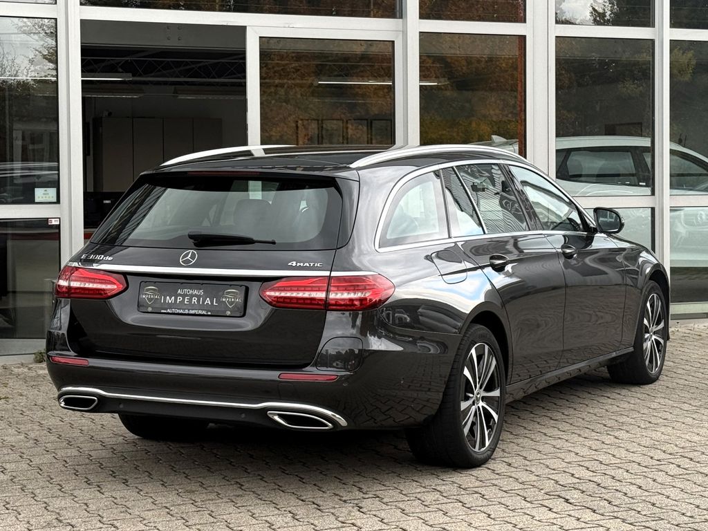 Mercedes-Benz E 300 2023