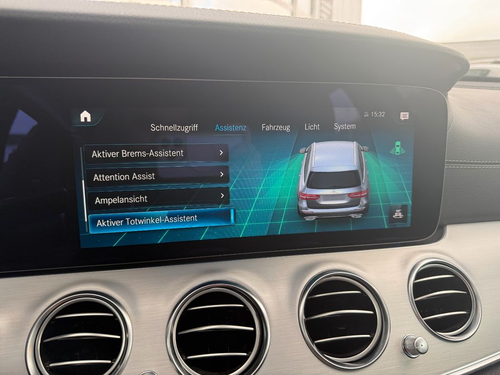 Mercedes-Benz E 300 2023