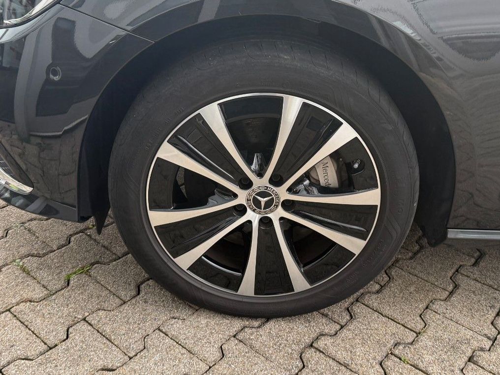 Mercedes-Benz E 300 2023