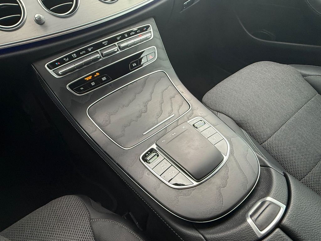 Mercedes-Benz E 300 2023