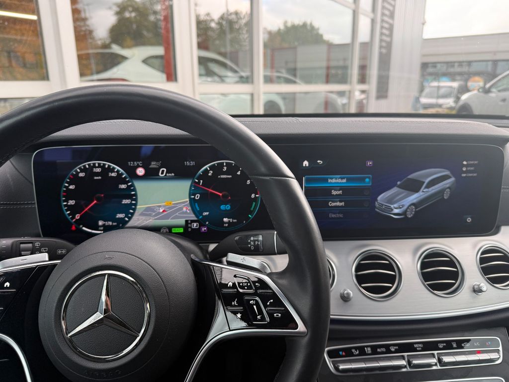 Mercedes-Benz E 300 2023