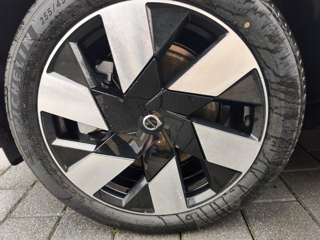 Volvo XC60 2025
