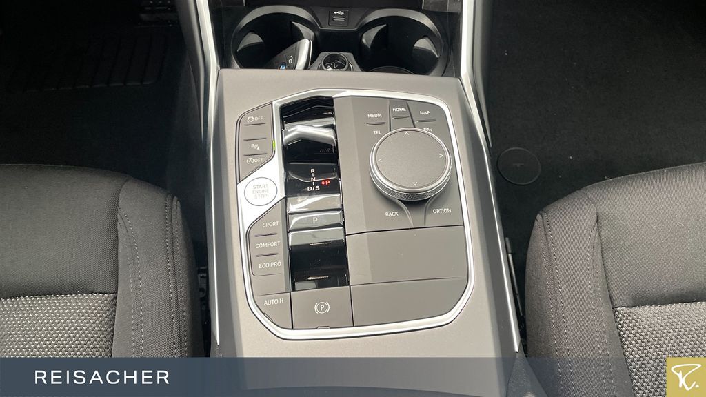 BMW 318 2025