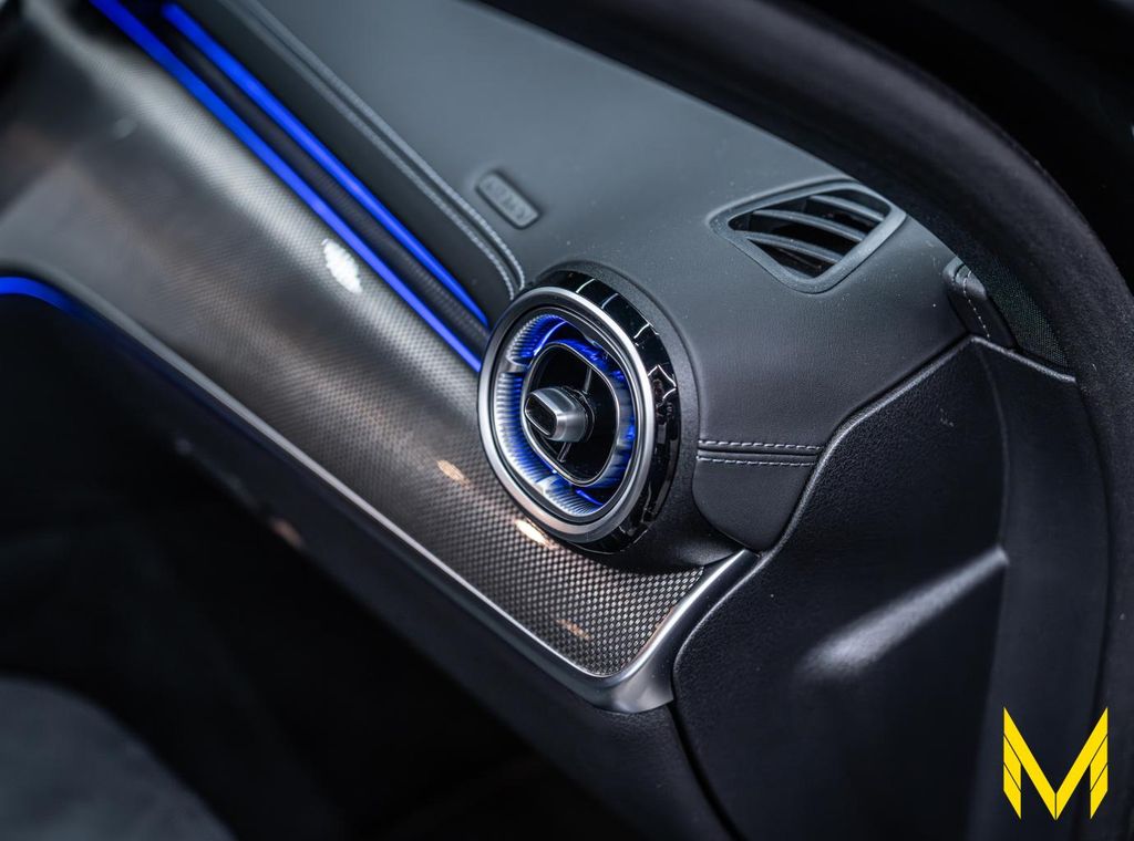 Mercedes-Benz C 300 2024