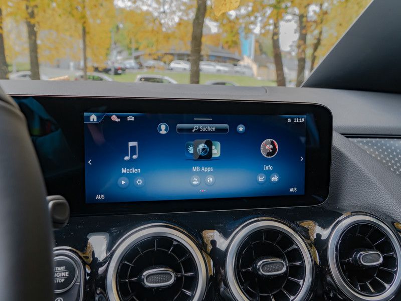 Mercedes-Benz B 220 2024