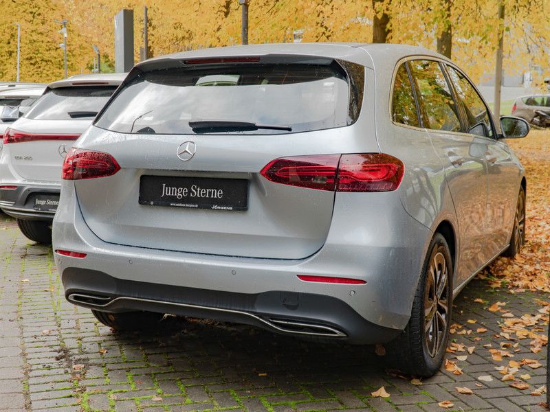 Mercedes-Benz B 220 2024