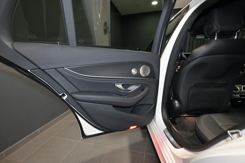 Mercedes-Benz E 300 2022