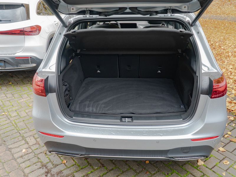 Mercedes-Benz B 220 2024