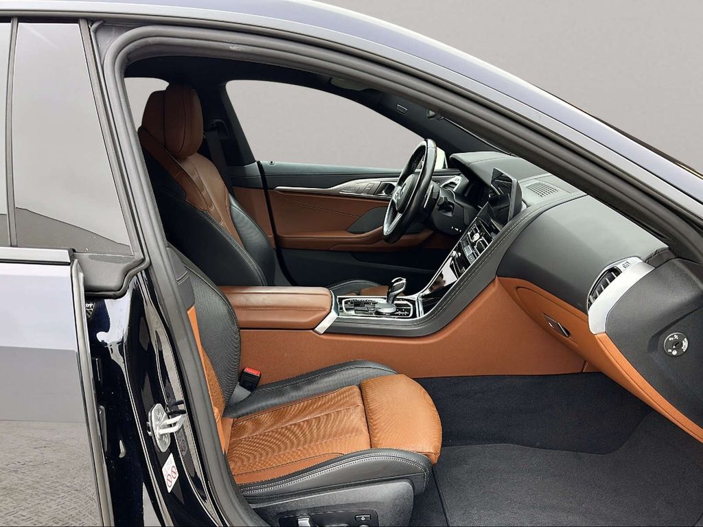 BMW M850 2022