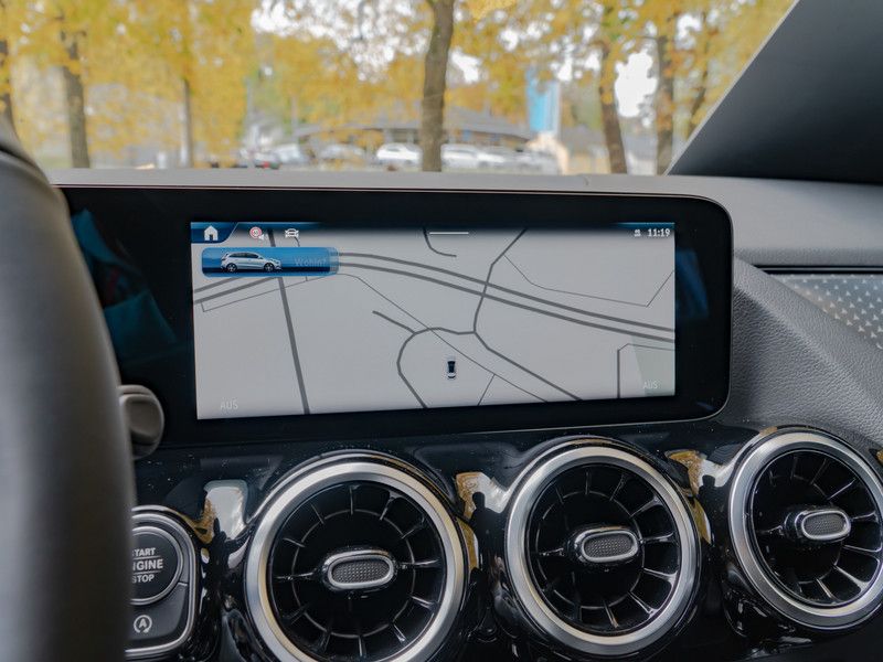 Mercedes-Benz B 220 2024