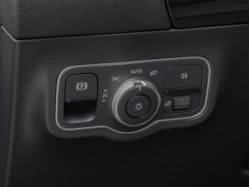 Mercedes-Benz B 220 2024