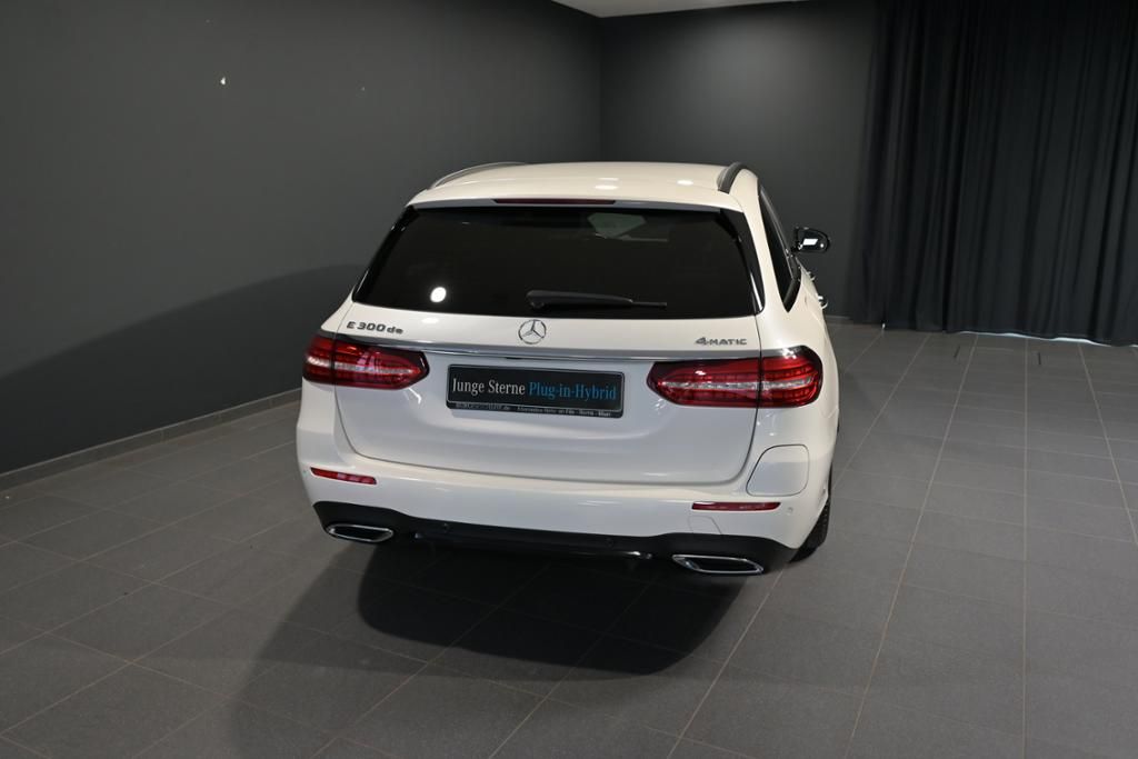 Mercedes-Benz E 300 2022