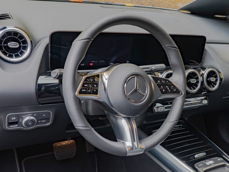 Mercedes-Benz B 220 2024