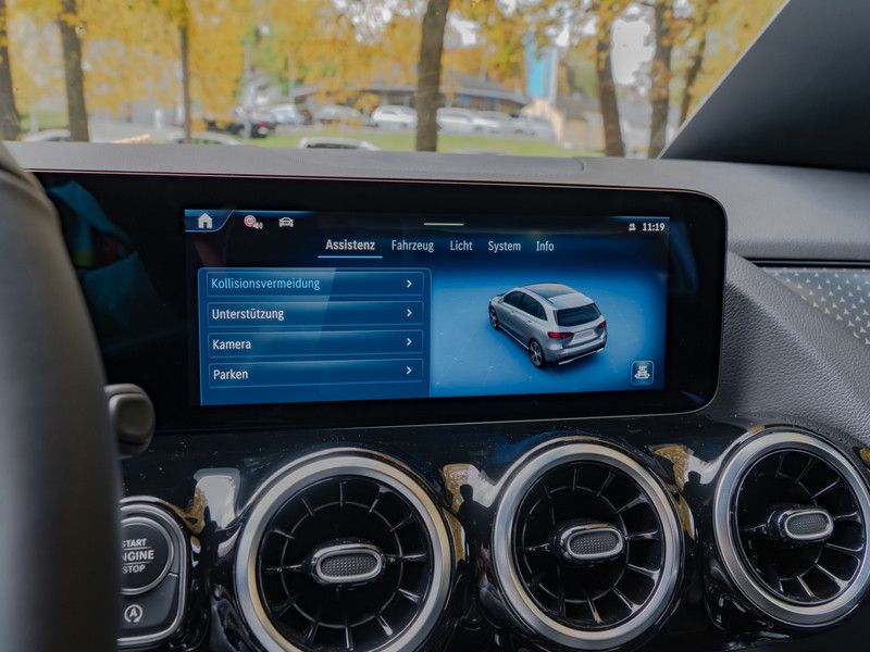 Mercedes-Benz B 220 2024