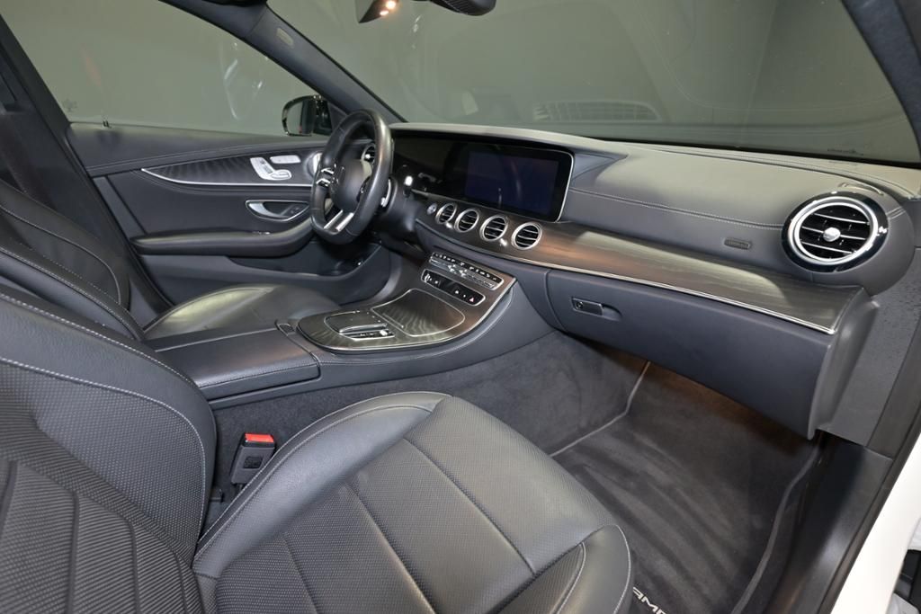 Mercedes-Benz E 300 2022