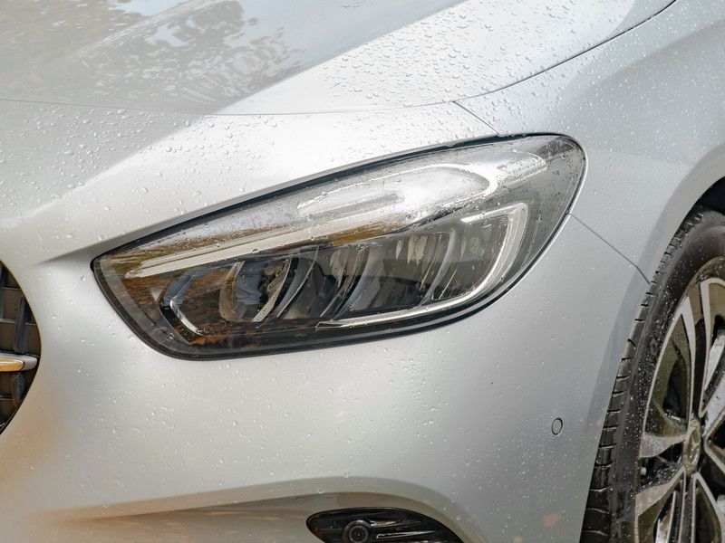 Mercedes-Benz B 220 2024