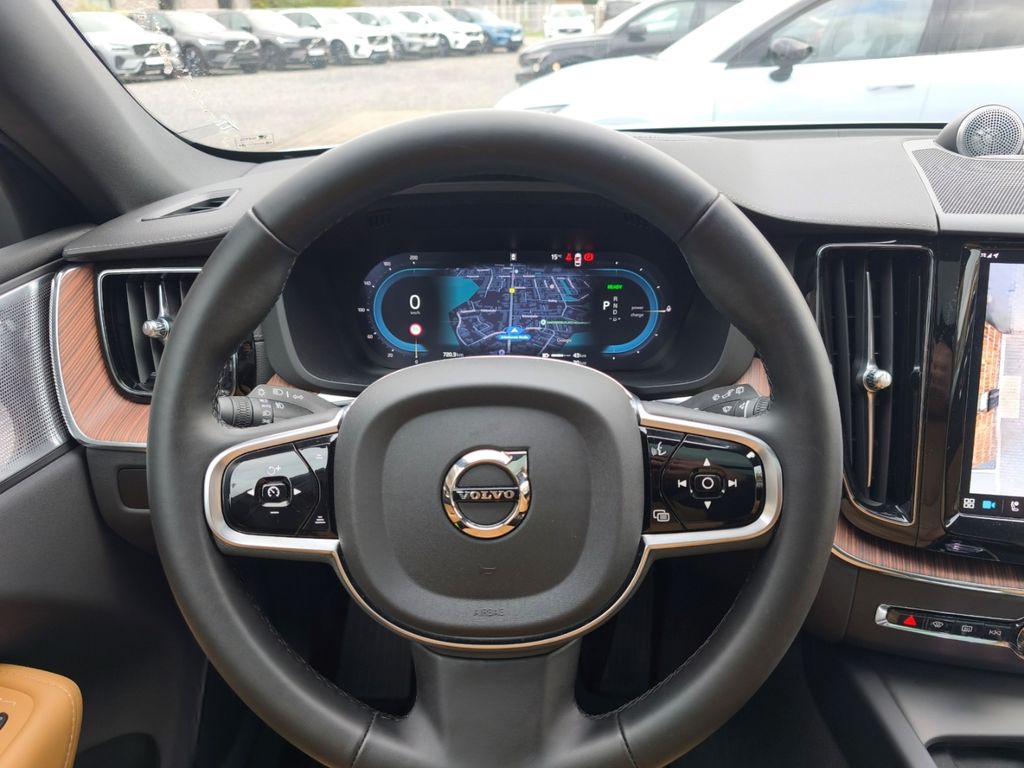 Volvo XC60 2025