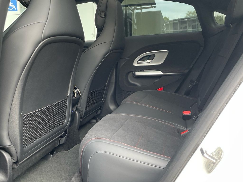 Mercedes-Benz CLA 250 2025