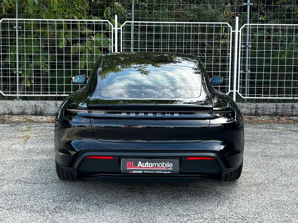 Porsche Taycan 2021