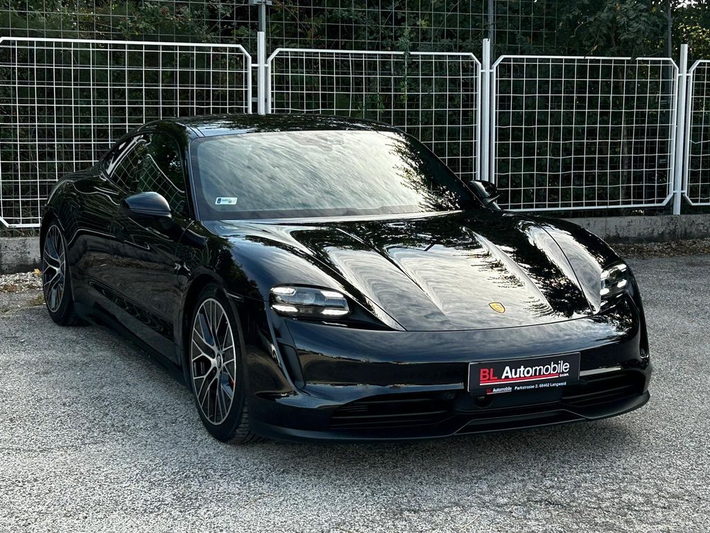 Porsche Taycan 2021