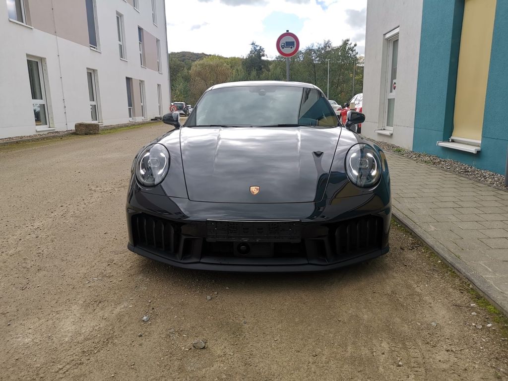 Porsche 992 2025